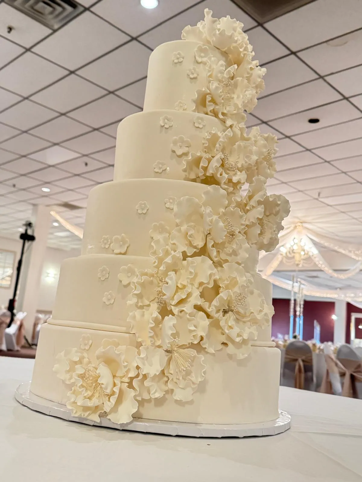 Elegant tiered wedding cake by The Cake Pantry, Fishers Indiana — design 12